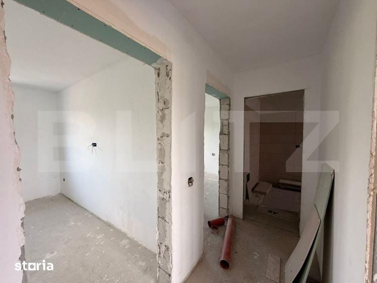 Casă cu 3 camere cu Teren 197.9 Mp în Craiovița Nouă