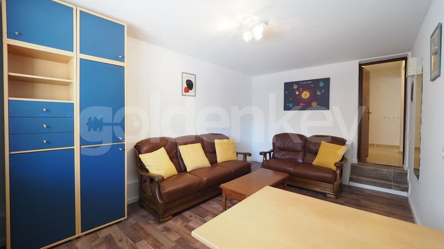 Duplex cu 5 camere cu Canalizare în Iancu Nicolae