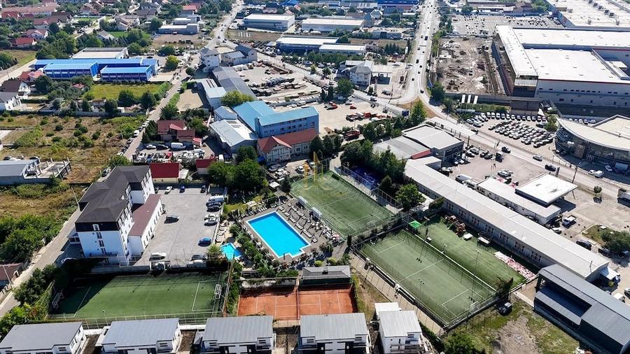 Spațiu comercial, de 10,500 mp, în Șcheia
