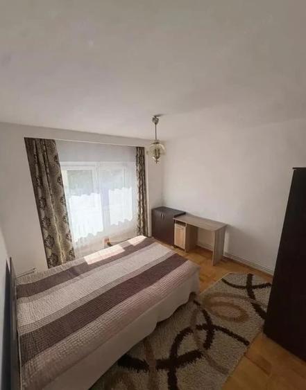 Apartament cu 2 camere decomandat în Filiași