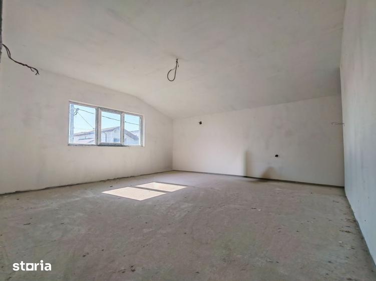 Casă cu 5 camere cu Teren 400 Mp în Central