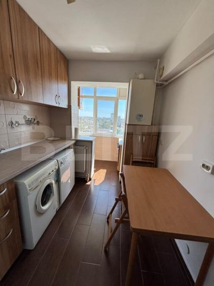 Apartament cu 3 camere decomandat în Gheorghe Doja