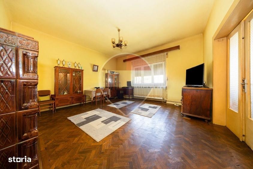 Casă cu 3 camere în 13 Decembrie
