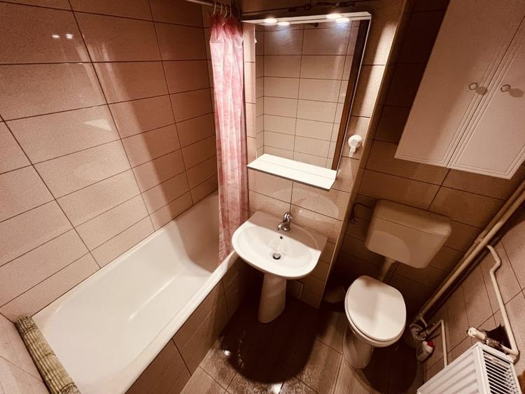 Apartament cu 3 camere decomandat, mobilat în Iancului