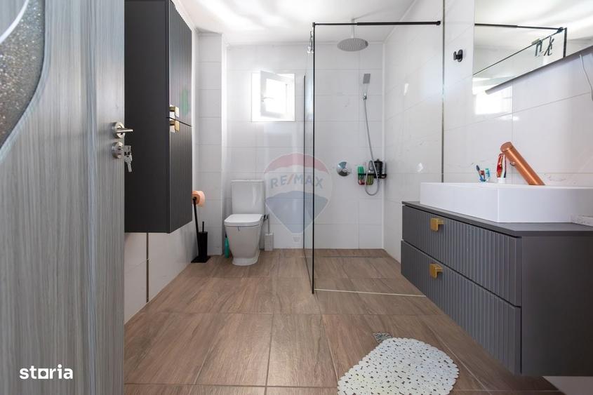 Casă cu 4 camere în Sărata