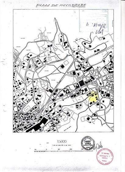 Casă individuală cu 5 camere cu Teren 896 Mp în Central