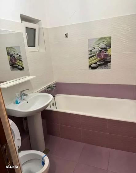 Apartament cu 3 camere decomandat, mobilat în Tineretului