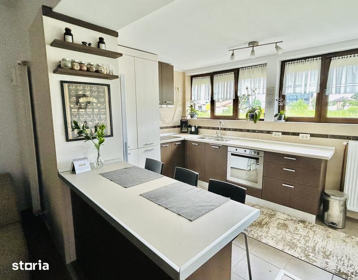 Apartament cu 3 camere în Tei