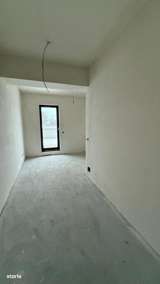 Apartament cu 3 camere în Zorilor