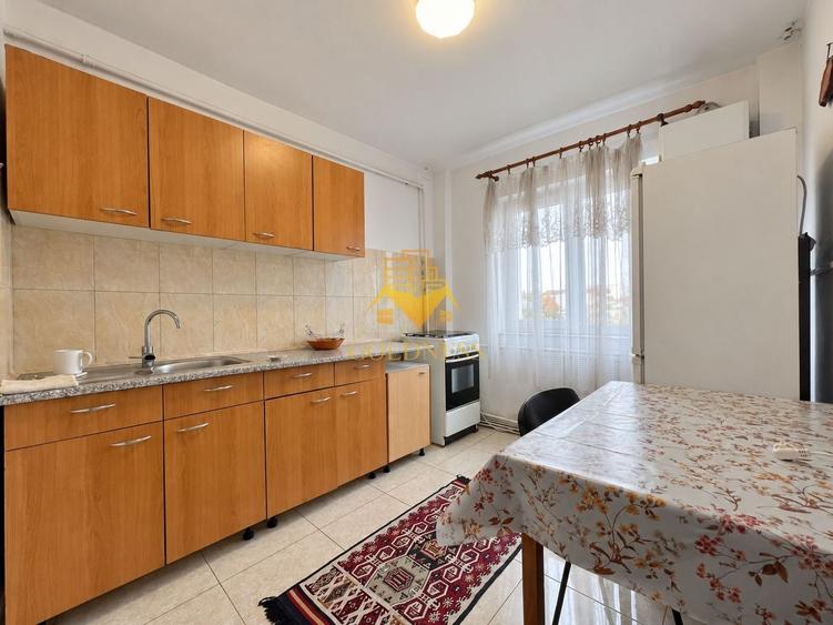 Apartament cu 3 camere decomandat, mobilat în Mărăști