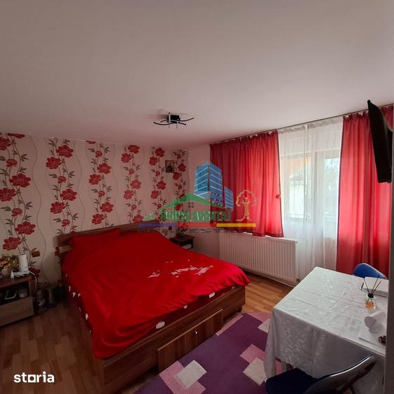 Casă cu 5 camere cu Teren 157 Mp în Central