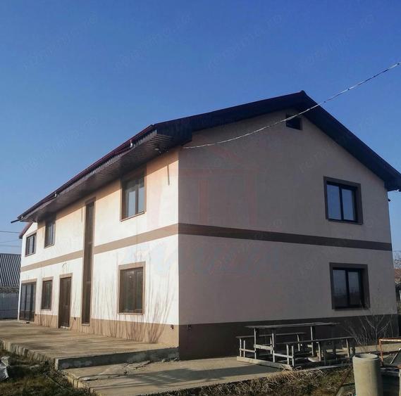 Casă în Odaia Manolache