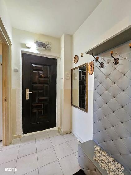 Apartament cu 2 camere semidecomandat în Negru Vodă