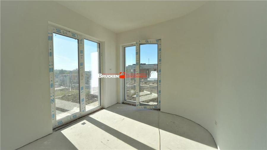 VILA CONTEMPORANA INTR-UN MINI-CARTIER NOU - 3