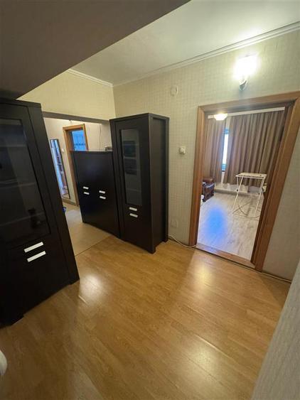 Apartament cu 3 camere decomandat în Brăilei