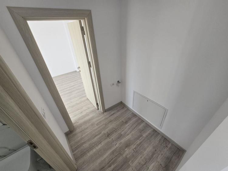 Apartament cu 2 camere decomandat în Girocului