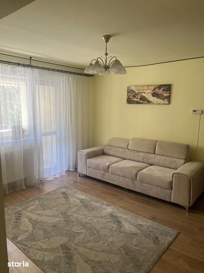 Apartament cu 3 camere semidecomandat în Grigorescu