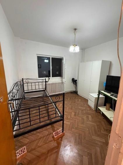 Apartament cu 3 camere decomandat, mobilat în Ozana