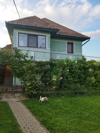 Casă individuală cu 6 camere cu Canalizare în Sângeorgiu de Mureș