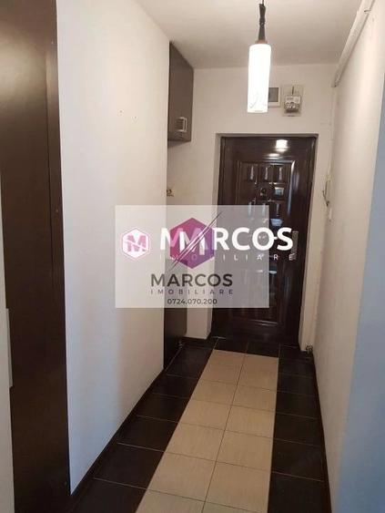 Apartament cu 2 camere decomandat în Cuptoare (Reșița)
