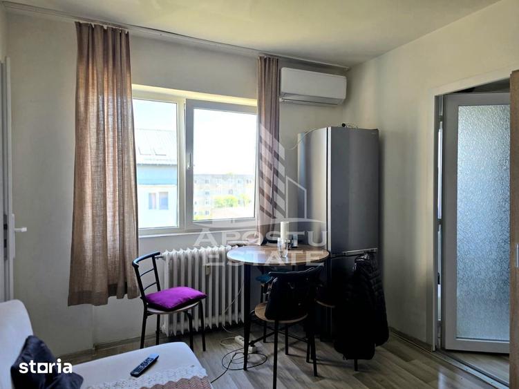Apartament cu 2 camere semidecomandat, mobilat în Șega