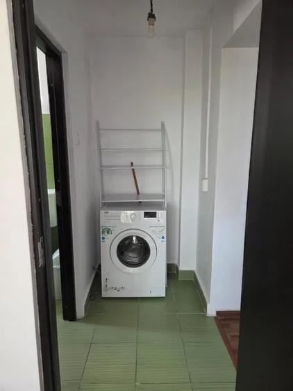 Apartament cu 2 camere semidecomandat, mobilat în Brazda lui Novac