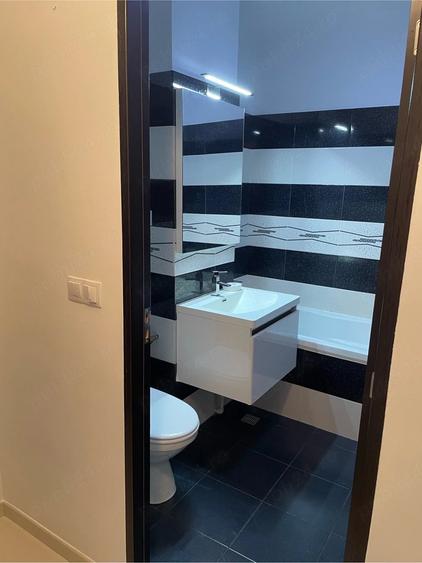Apartament cu 3 camere decomandat în Olimpia-Stadion