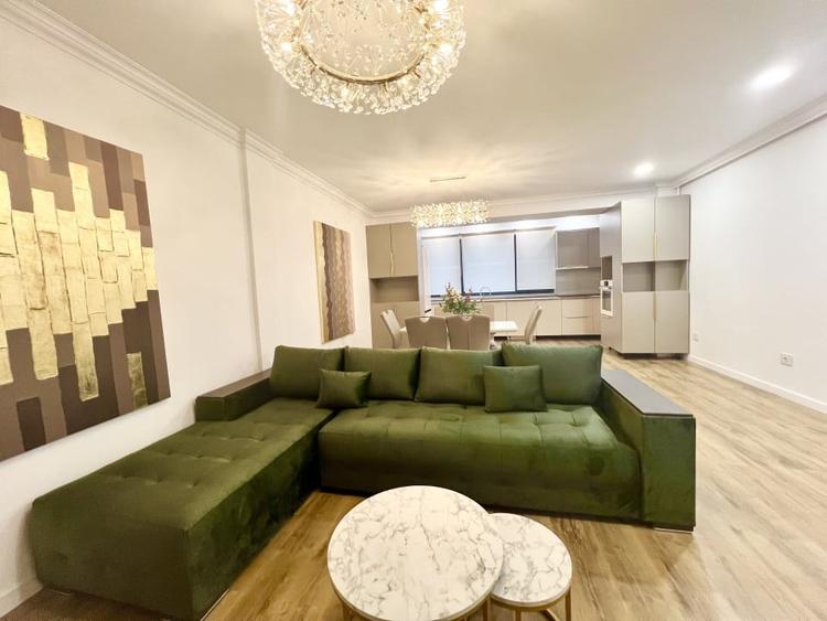 Apartament cu 2 camere semidecomandat, mobilat în Pipera