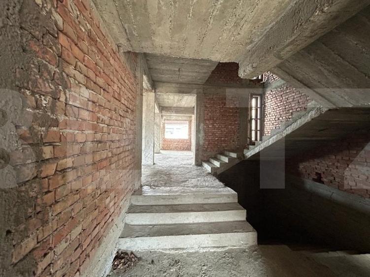 Casă individuală cu 8 camere cu Piscina în Dorohoi
