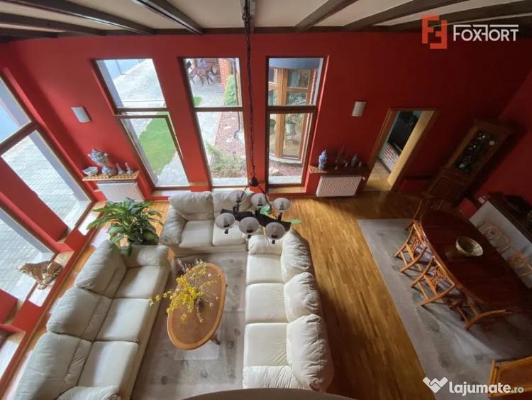 Casă cu 10 camere cu Teren 2000 Mp în Chișoda
