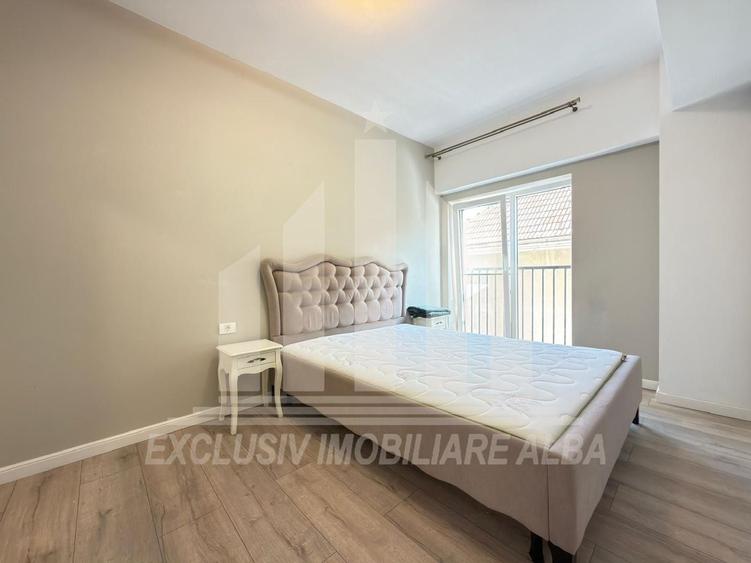 Apartament cu 3 camere decomandat, mobilat în Cetate