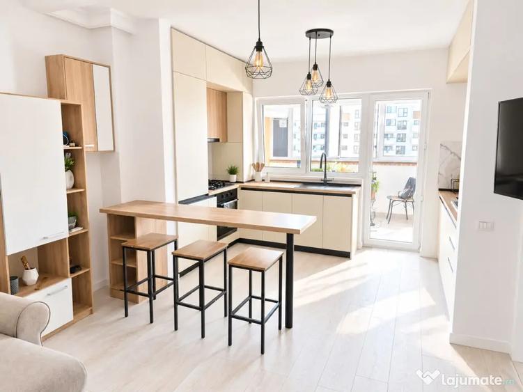 Apartament cu 2 camere decomandat în Central