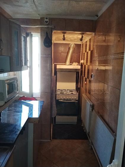Apartament cu 2 camere semidecomandat în Viziru 1