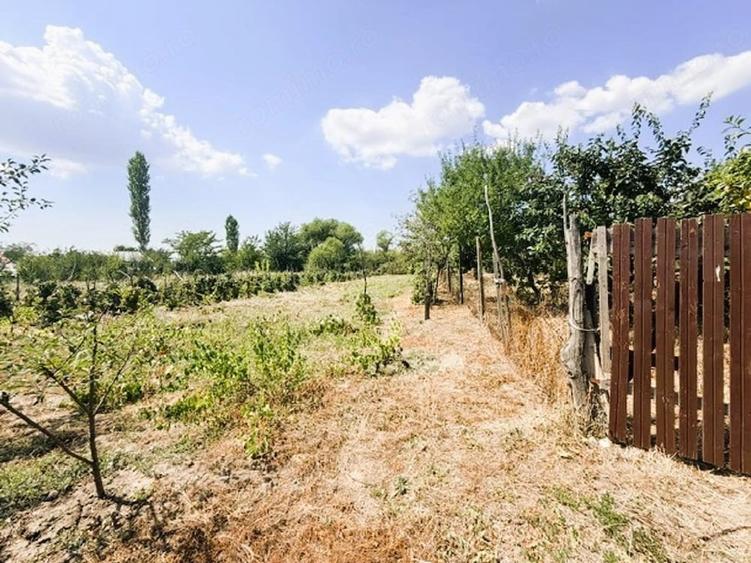 Casă cu 3 camere cu Teren 2252 Mp în Zorleasca