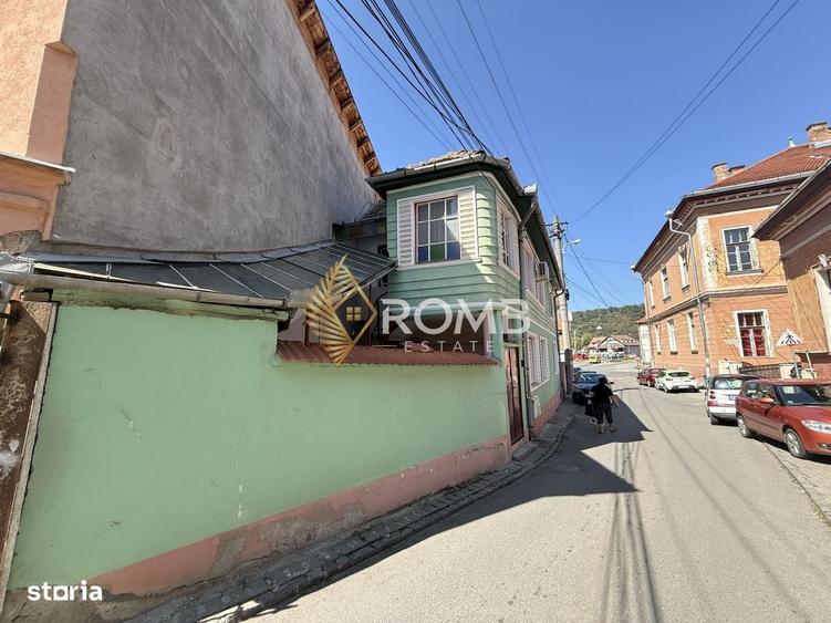 Casă cu 4 camere în Angofa