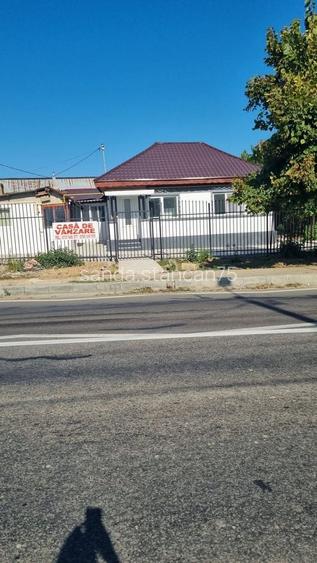 Casa de vanzare zona peco