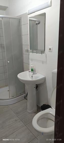 Apartament cu 2 camere semidecomandat, mobilat în Piața Cluj