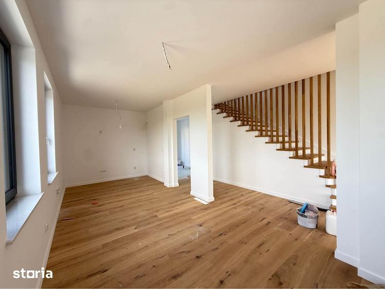 Casă cu 5 camere cu Teren 283 Mp în Făget