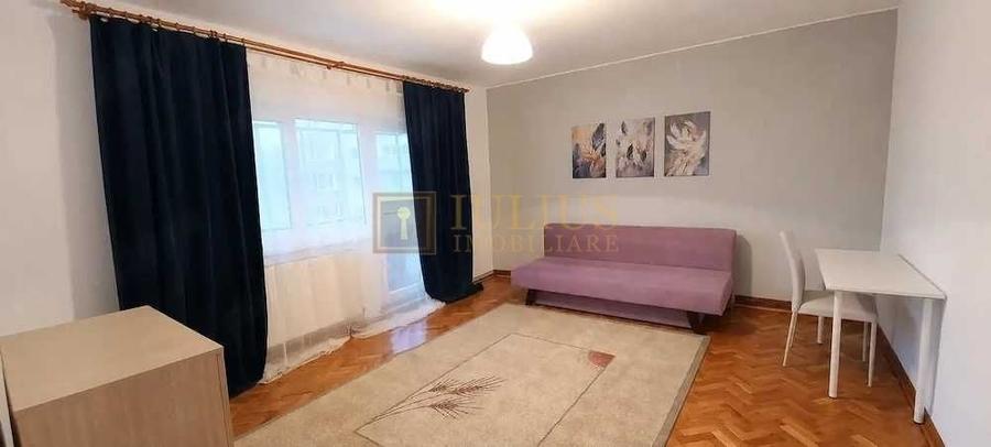 Apartament cu 3 camere decomandat, mobilat în Complex Studențesc