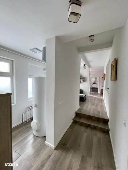 Casă cu 5 camere cu Teren 1593 Mp în Șinca