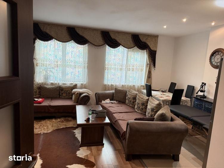 Apartament cu 3 camere decomandat în Vitan