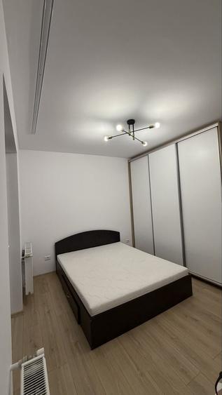 Apartament cu 3 camere decomandat în Dobroești