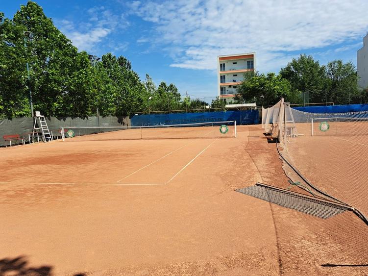 Teren Construcții intravilan de 3707 mp, în Aviației