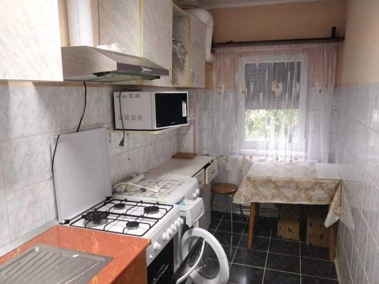 Garsonieră decomandată în Central