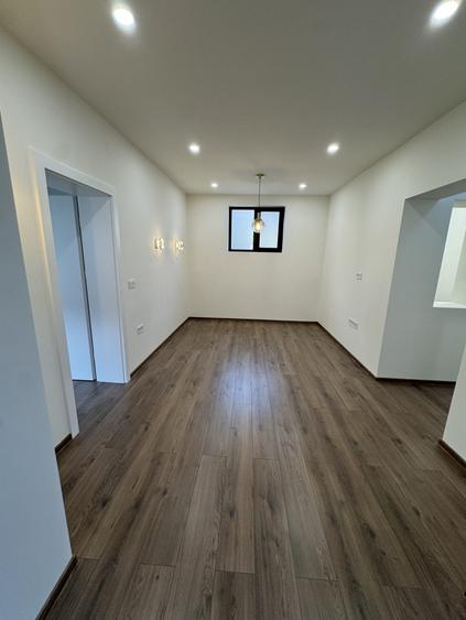 Casă individuală cu 4 camere cu Canalizare în Ultracentral