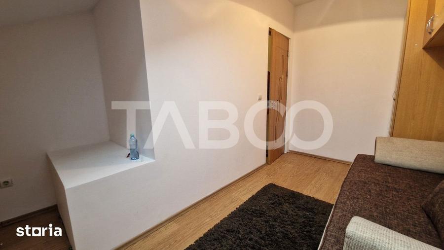 Apartament cu 3 camere decomandat, mobilat în Trei Stejari
