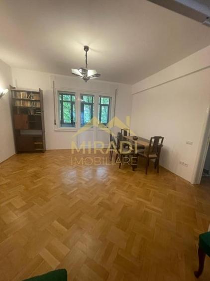 Apartament cu 3 camere în Dorobanți