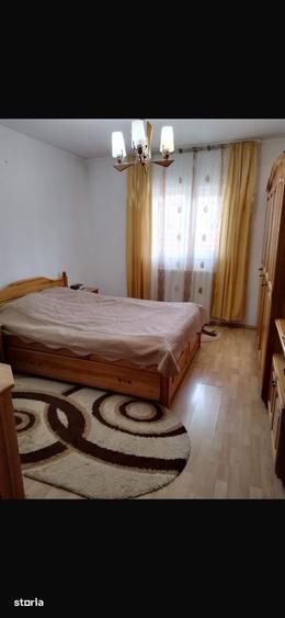 Casă cu 5 camere cu Teren 732 Mp în Central