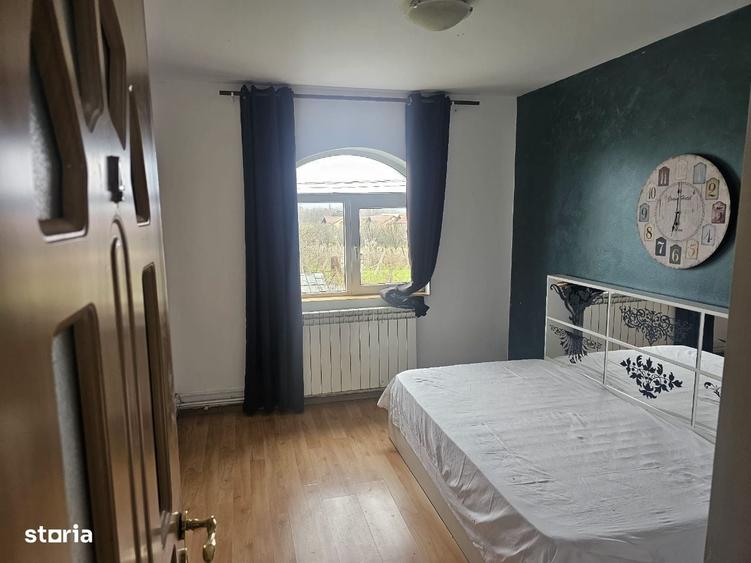 Casă cu 4 camere cu Teren 15000 Mp în Galata