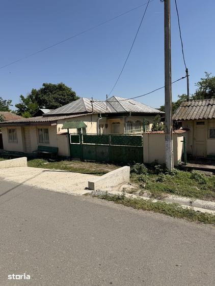 Casă cu 4 camere cu Teren 1386 Mp în Sohatu